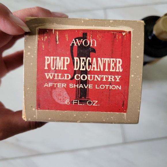 NIB Vintage Avon Pump Decanter Wild Country After Shave Lotion with Original Box - Picture 7 of 10